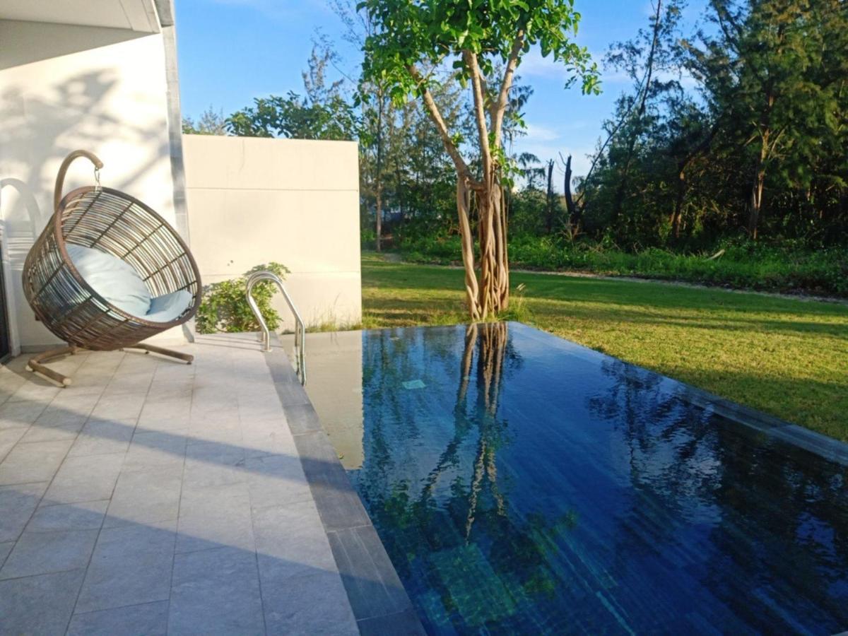 Clean & Quiet Villa - The Point Resort Дананг Екстер'єр фото